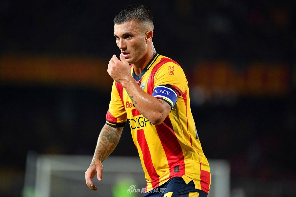 供密集且高 供密集且高